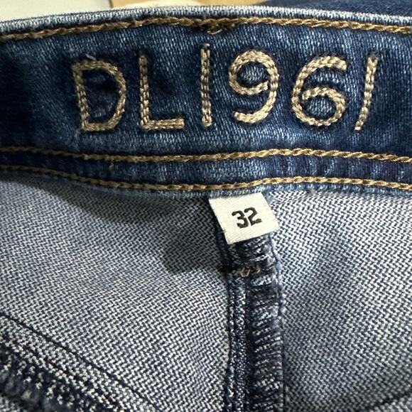 DL1961 Grace High Rise Straight size 32 - Picture 7 of 9